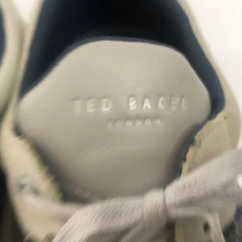 Ted Baker london Mens Leather Shoes Size 9 Light Gray Sneakers Casual.